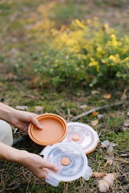 Контейнер Tribe Bowl Container 800 мл силіконовий T-FF-0046, ocher T-FF-0046-ocher фото